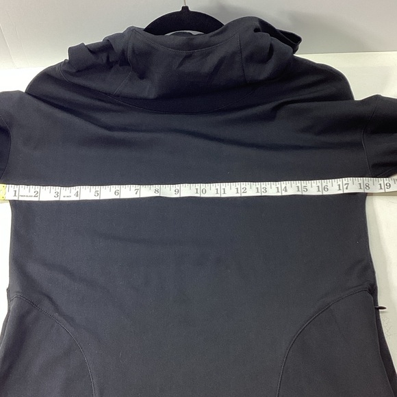 Yogalicious Lux Black Hoodie - Picture 6 of 8